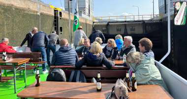 Schleusenfahrt auf der Mosel